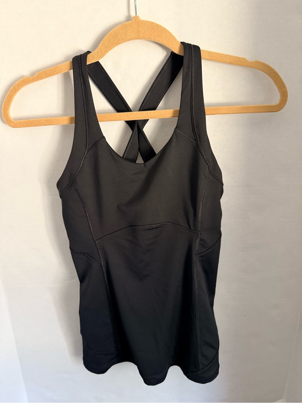 LULULEMON Tank Top Black Cross
Strap Back size 4